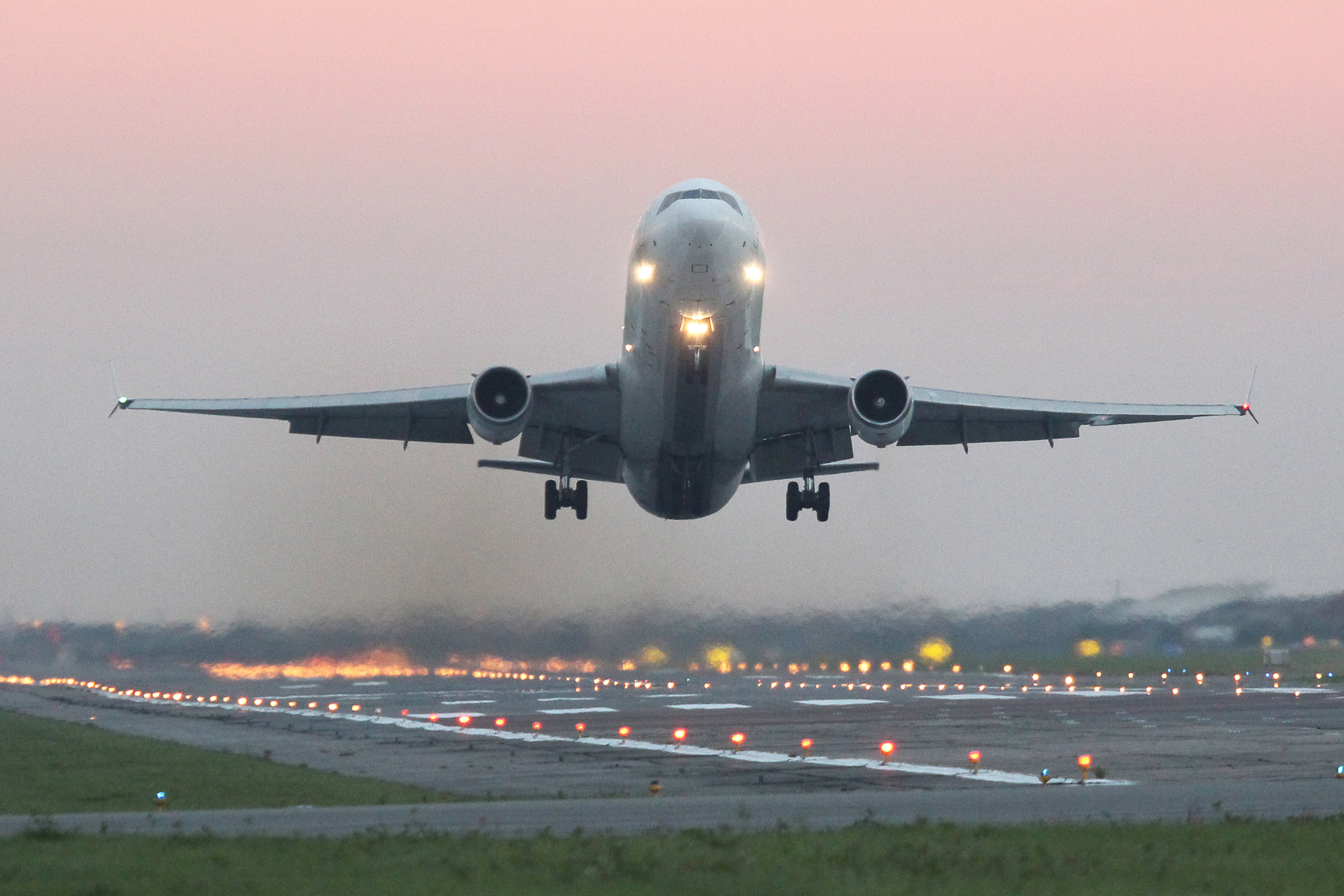 OSTENDBRUGES AIRPORTThe regional airports of OstendBruges ànd Antwerp