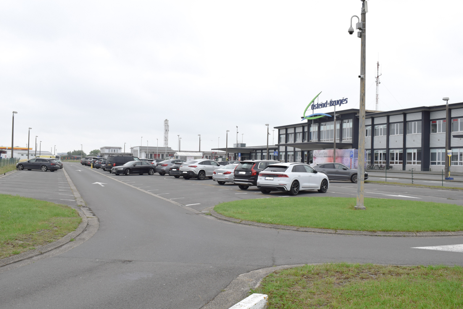 AÉROPORT INTERNATIONAL OSTENDEBRUGESKiss & Fly zone op Parking 1